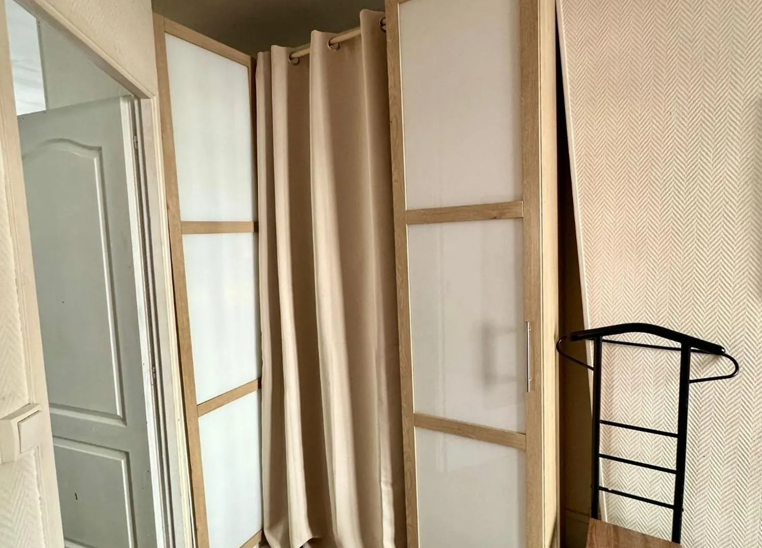 - 50m2 - Tour Eiffel Apartment